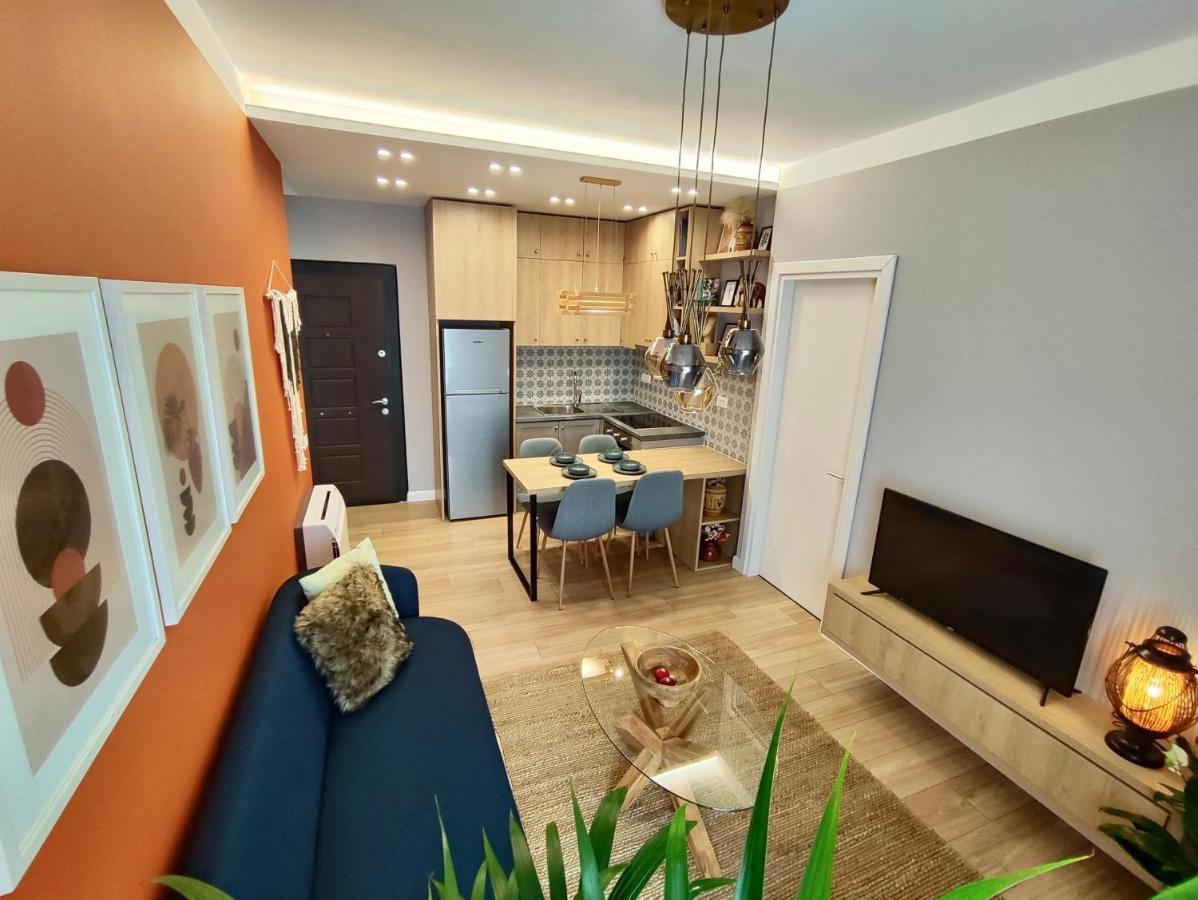 Ferienwohnung Modern Style 2Br-Apt - 10Min To Skanderbeg Square Tirana Exterior foto