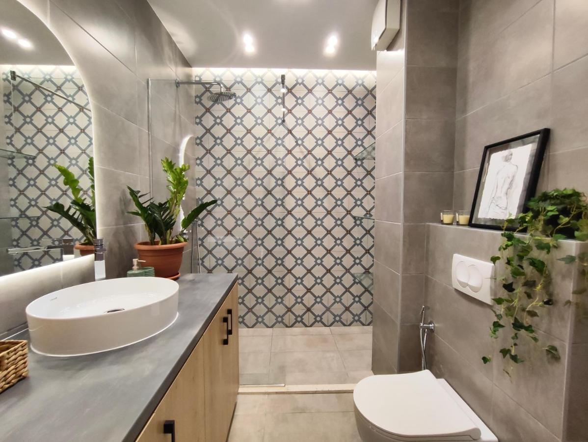 Ferienwohnung Modern Style 2Br-Apt - 10Min To Skanderbeg Square Tirana Exterior foto