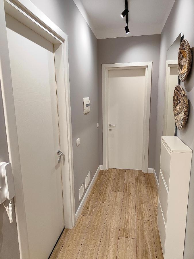 Ferienwohnung Modern Style 2Br-Apt - 10Min To Skanderbeg Square Tirana Exterior foto